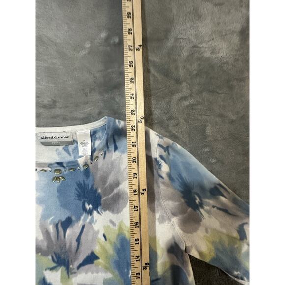 Alfred Dunner Petite Large Floral Knit Top Blue Green Embellished Neck PL - Picture 7 of 7